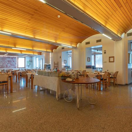 Albergo Sorriso Darfo Boario Terme Exterior photo