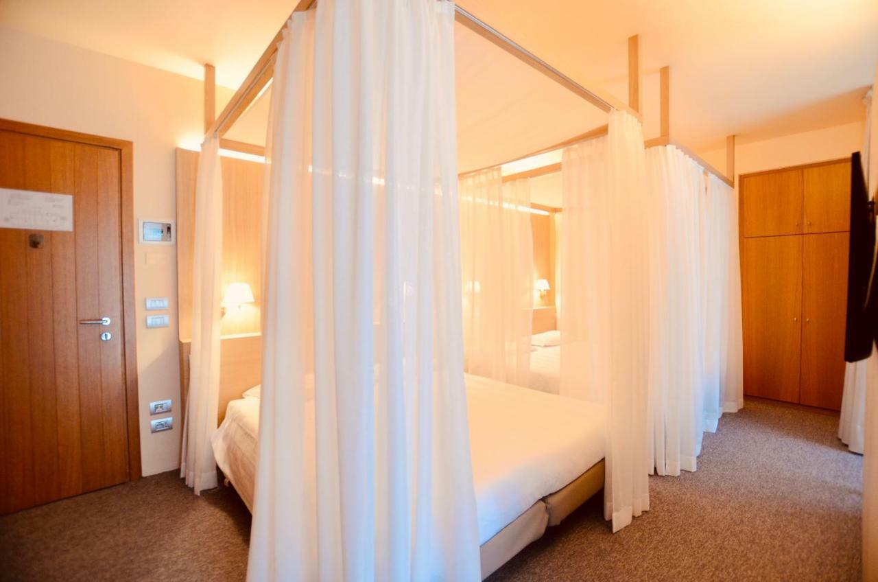 Albergo Sorriso Darfo Boario Terme Exterior photo
