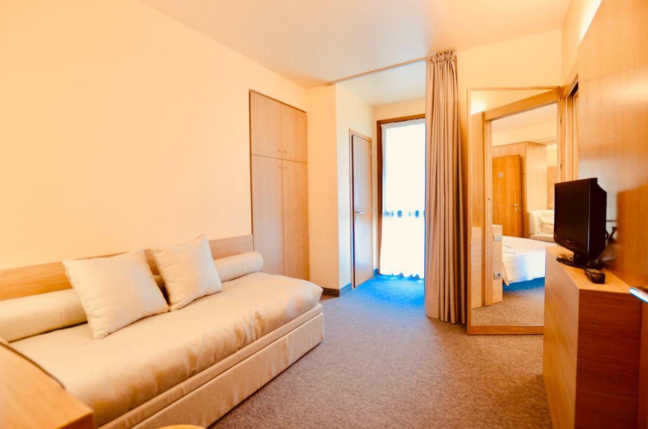Albergo Sorriso Darfo Boario Terme Exterior photo